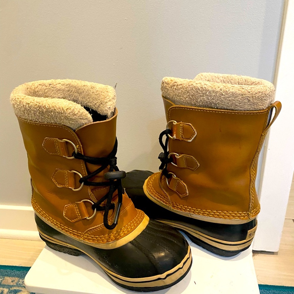 Kids little boys Sorel boots size 3